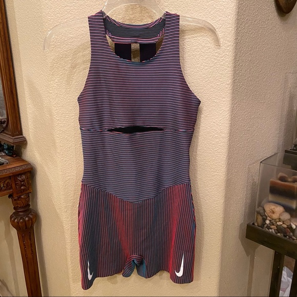 NIKE Women One Piece Shorts Athletic Size Medium